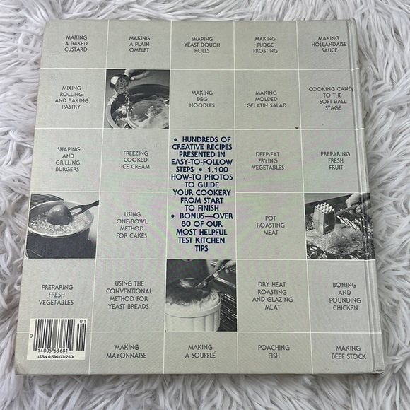 (2) vintage BETTER HOMES AND GARDENS hardcover cook books. 1959, 1978 - Picture 7 of 16